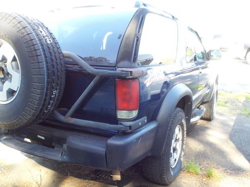Used 2000 Chevrolet Blazer LS w/ LS Preferred Equipment Group image 11