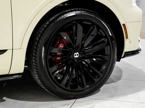 Used 2023 Bentley Bentayga Speed image 60