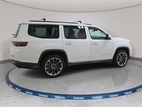 Used 2022 Jeep Wagoneer Series III w/ Premium Group I image 6