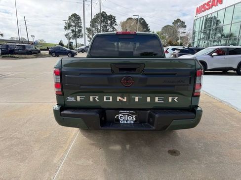 Used 2025 Nissan Frontier PRO-4X image 4