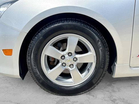 Used 2015 Chevrolet Cruze LT w/ Sun And Sound Package FWD image 13