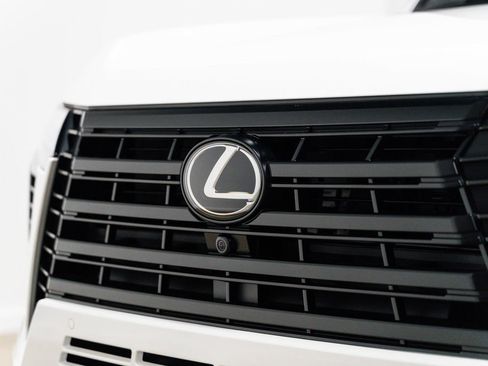 Used 2026 Lexus GX 550 w/ Accessory Package (2T) image 97