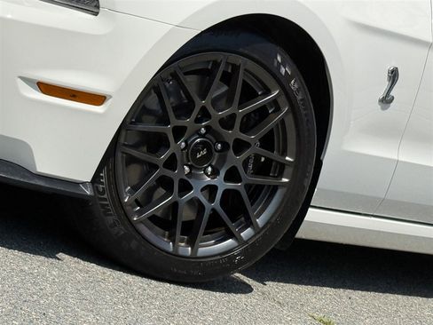 Used 2013 Ford Mustang Shelby GT500 image 5