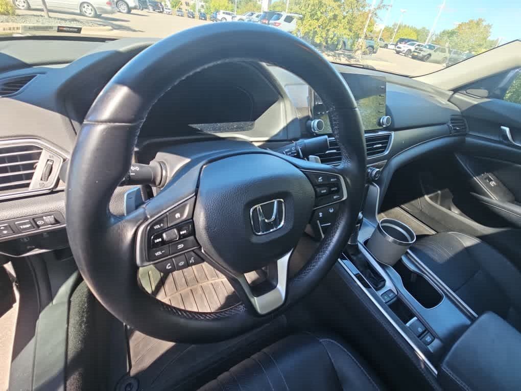 Used 2018 Honda Accord Touring image 7