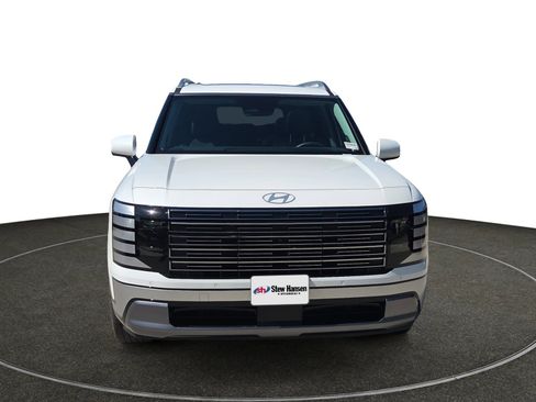 Certified 2026 Hyundai Palisade Limited AWD/4WD image 10
