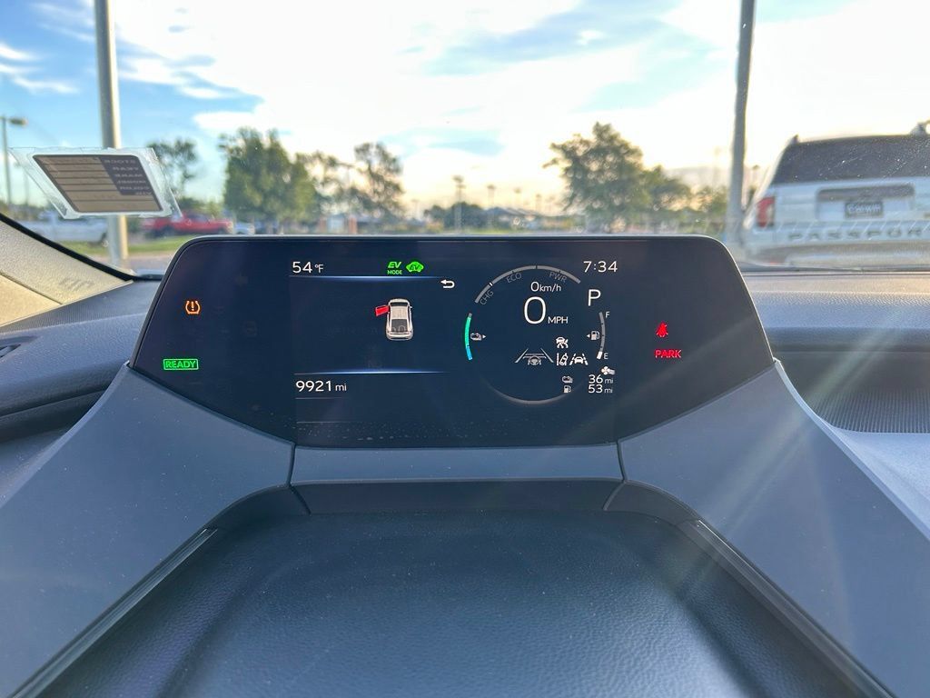 Used 2024 Toyota Prius Prime FWD image 13