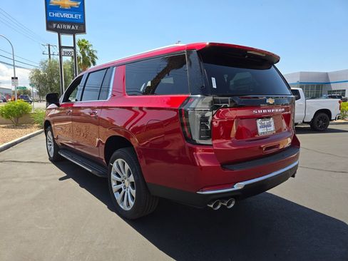 New 2025 Chevrolet Suburban Premier image 3
