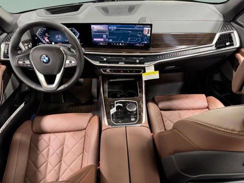 New 2026 BMW X5 xDrive50e image 13
