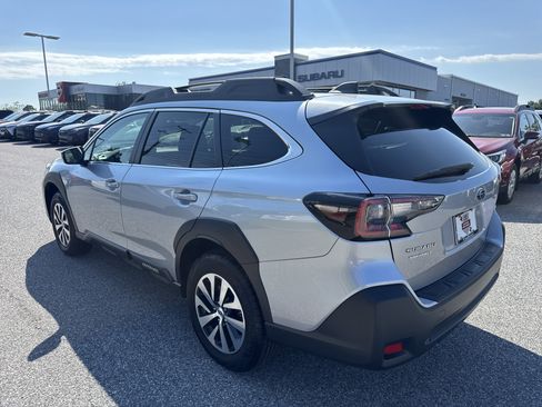 Certified 2024 Subaru Outback Premium AWD/4WD image 24