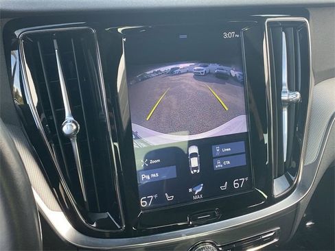 Used 2019 Volvo S60 T5 R-Design image 30