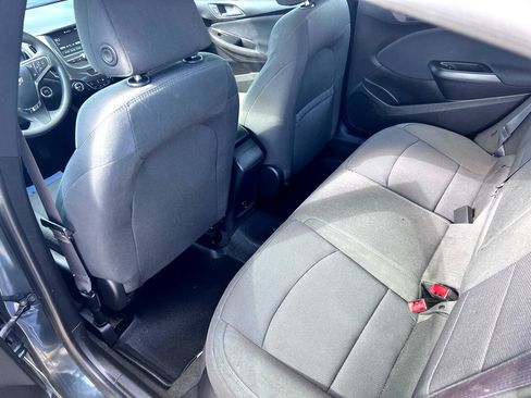 Used 2017 Chevrolet Cruze LT w/ Convenience Package image 8
