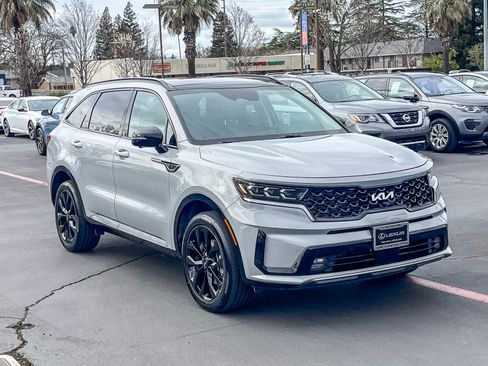 Used 2023 Kia Sorento SX image 5