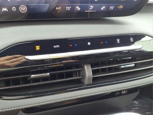 Used 2026 Buick Enclave Preferred FWD image 14