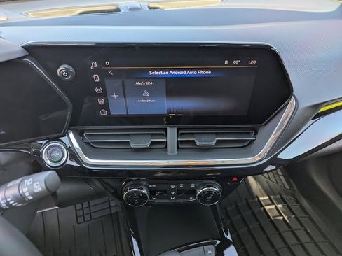 Used 2024 Chevrolet Trax ACTIV w/ Driver Confidence Package image 14