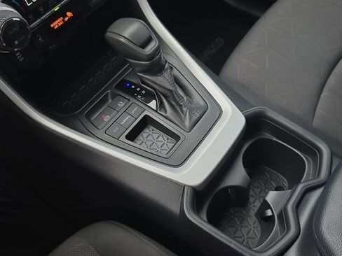 Used 2019 Toyota RAV4 XLE w/ Convenience Package image 25