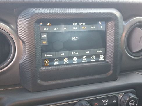 Used 2022 Jeep Wrangler Unlimited Sport S image 17