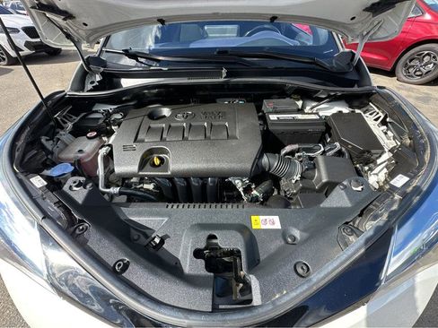 Used 2021 Toyota C-HR XLE image 38