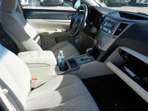Used 2013 Subaru Legacy 2.5i Premium w/ All-Weather Pkg image 6