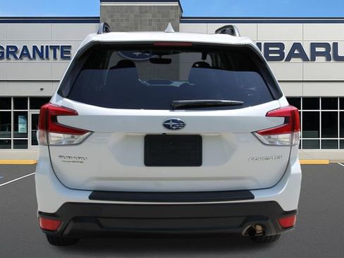 Certified 2023 Subaru Forester Premium AWD/4WD image 9