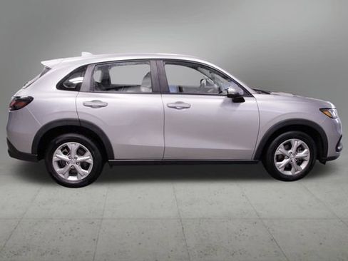 Certified 2023 Honda HR-V LX image 7