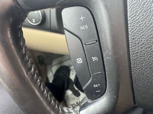 Used 2007 Chevrolet Avalanche LTZ w/ LTZ Preferred Equipment Group image 17