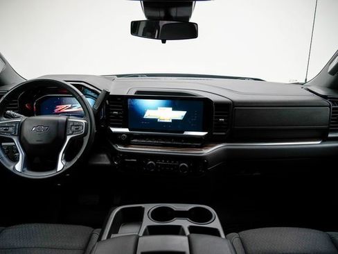 Used 2023 Chevrolet Silverado 1500 RST w/ Z71 Off-Road Package image 3