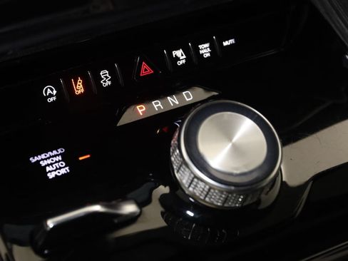Used 2022 Jeep Wagoneer Series II AWD/4WD image 7