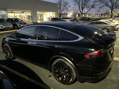 Used 2019 Tesla Model X P100D image 6