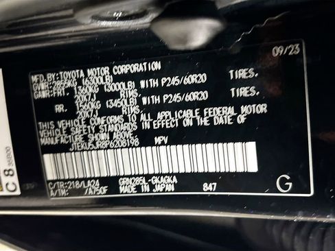 Used 2023 Toyota 4Runner Limited image 26