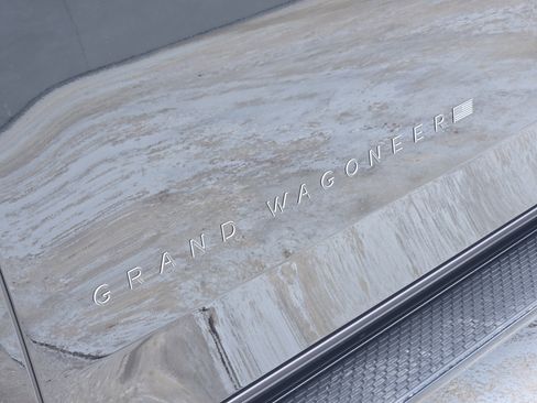 New 2026 Jeep Grand Wagoneer Limited AWD/4WD image 8