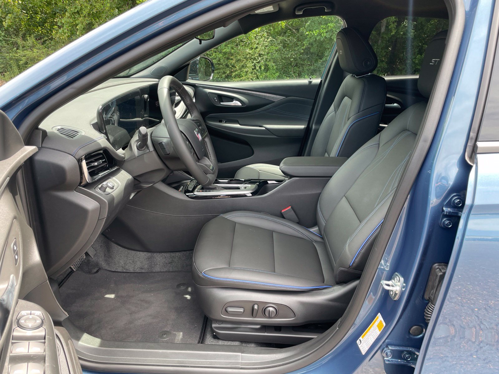 New 2026 Buick Envista Sport Touring w/ Convenience I Package FWD image 14