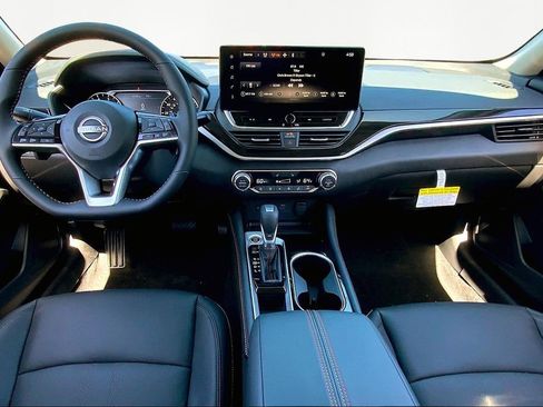 New 2025 Nissan Altima 2.5 SR w/ SR Premium Package image 7