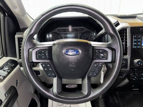 Used 2018 Ford F250 XL w/ Power Equipment Group AWD/4WD image 18