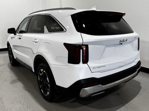Used 2025 Kia Sorento S FWD image 38
