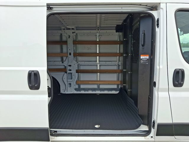 Used 2025 RAM ProMaster 2500 w/ U-Haul Equipment Group FWD image 15
