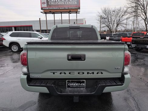 Used 2023 Toyota Tacoma TRD Sport image 4