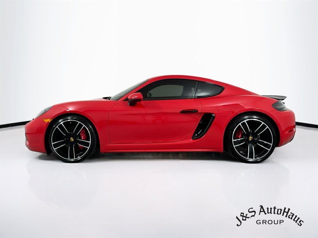 Used 2025 Porsche 718 Cayman GTS RWD image 4