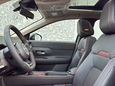 New 2026 Nissan Kicks SR w/ SR Premium Package image 17