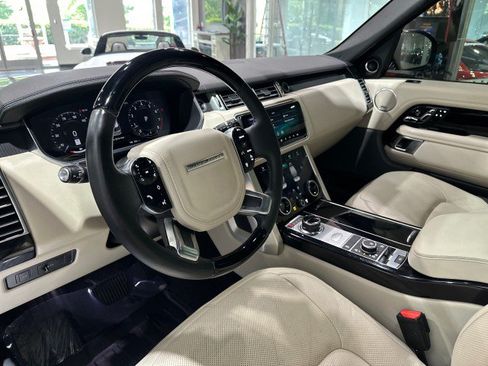 Used 2019 Land Rover Range Rover HSE AWD/4WD image 3