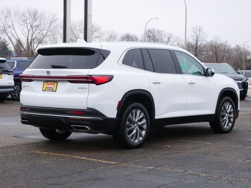 Used 2025 Buick Enclave Preferred image 7