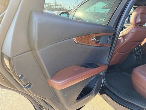 Used 2017 Lincoln MKX Reserve w/ Driver Assistance Package image 24