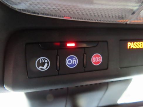 Used 2023 Chevrolet Colorado ZR2 w/ ZR2 Convenience Package III image 41