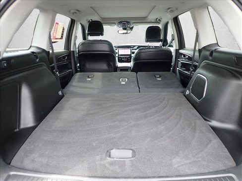 Used 2023 Jeep Grand Cherokee 4WD 4xe image 8