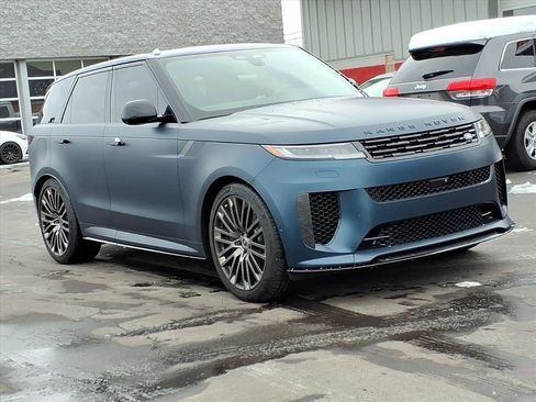 Used 2025 Land Rover Range Rover Sport SV Edition Two image 7