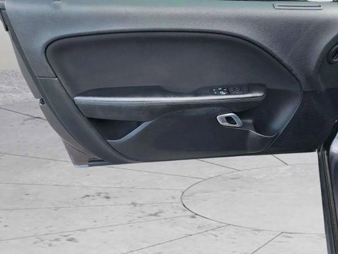 Used 2019 Dodge Challenger SXT image 12