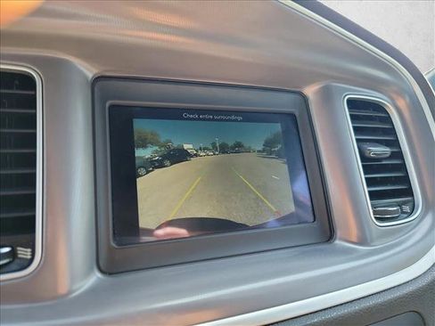 Used 2022 Dodge Charger SXT image 23