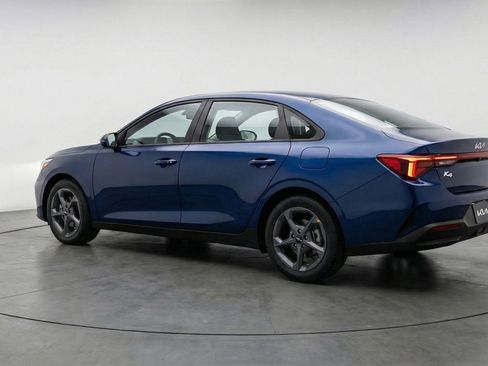 Used 2025 Kia K4 LXS image 6