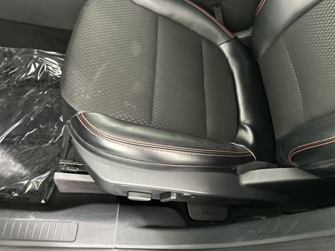 Used 2025 Ford Escape ST-Line FWD image 4