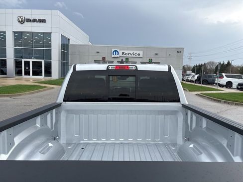 New 2026 RAM 1500 4x4 Crew Cab image 11
