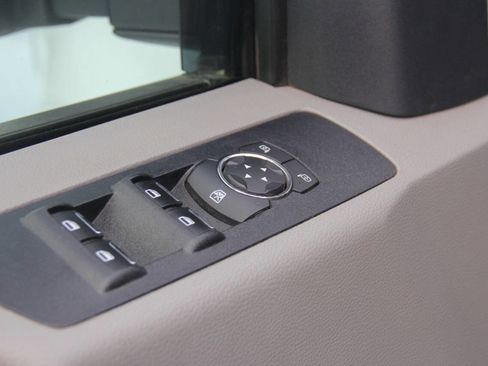 Used 2022 Ford F350 XLT image 31